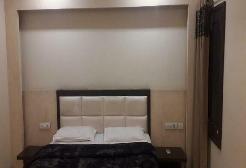 Номер Deluxe, Raj Palace, Amritsar