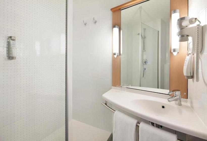 اتاق استاندارد, Ibis Milano Fiera