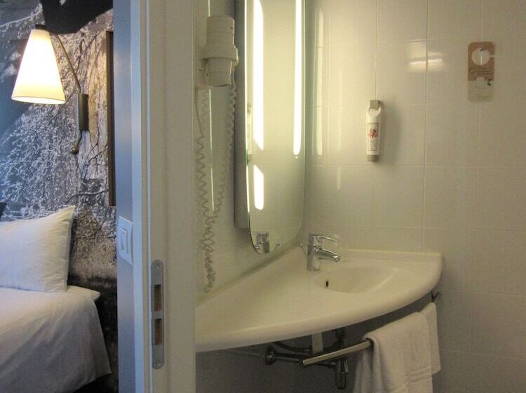 اتاق استاندارد با تخت دوبل, Ibis Milano Fiera
