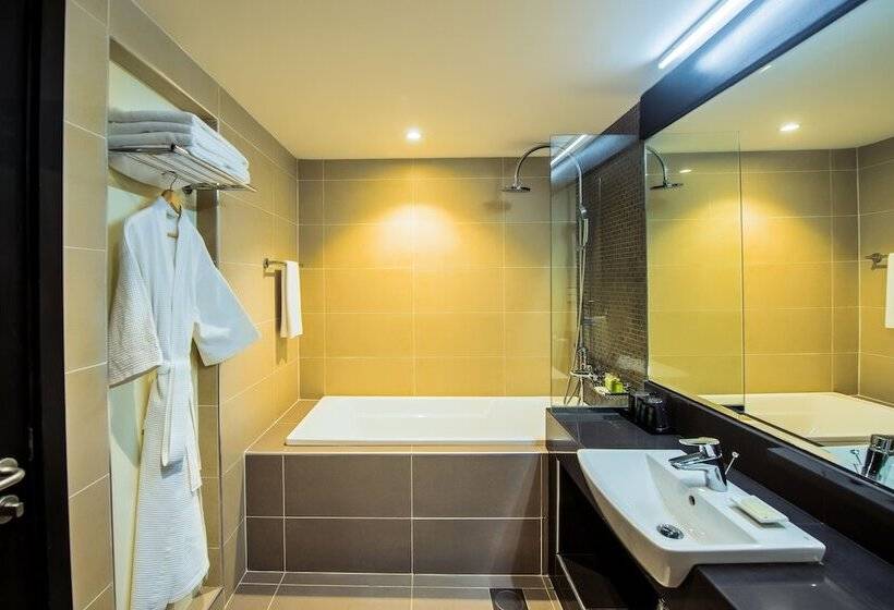 سوئیت اجرایی با چشم‌انداز دریا, Ramada Resort By Wyndham Dar Es Salaam