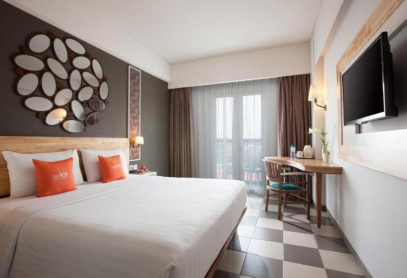Deluxe Room Mountain View, The 1o1 Yogyakarta Tugu