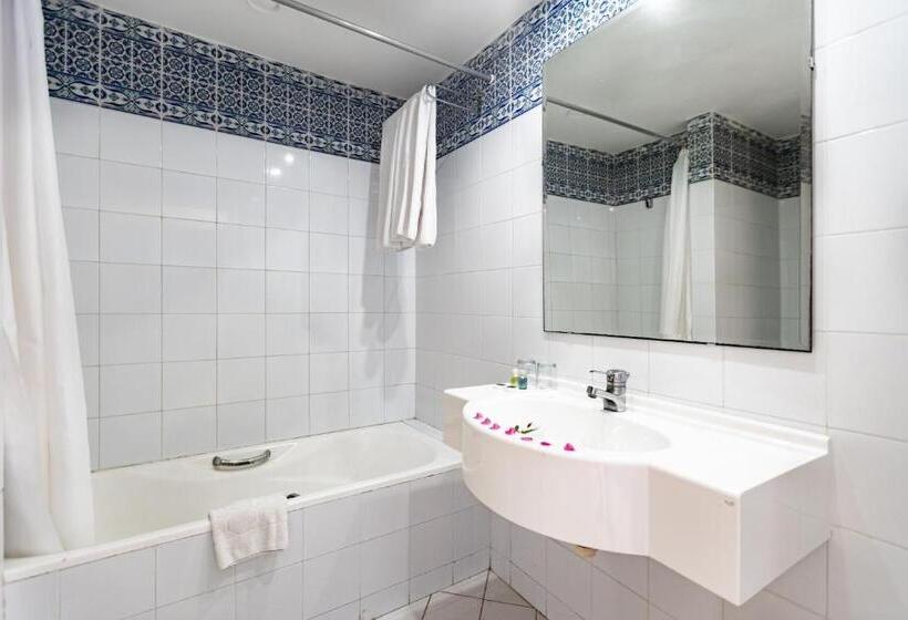 Четырехместный Номер Стандарт, Venice Beach  Families And Couples Only