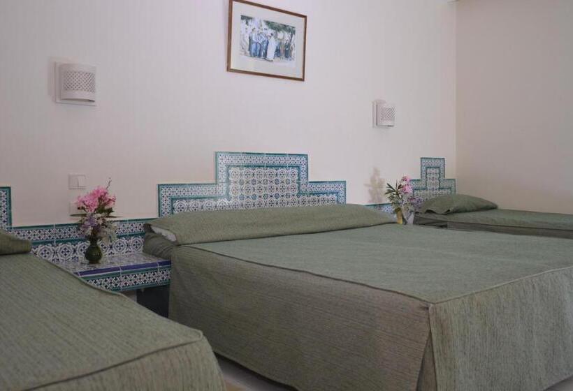 Семейный Номер, Venice Beach  Families And Couples Only