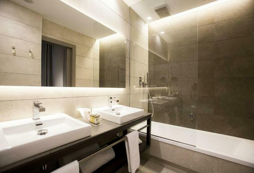 Habitación Triple Estándar, Vincci Mercat