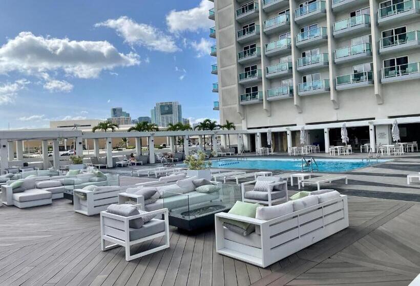 Апартаменты 1 Спальня с Балконом, Ala Moana Hotel 31st Floor