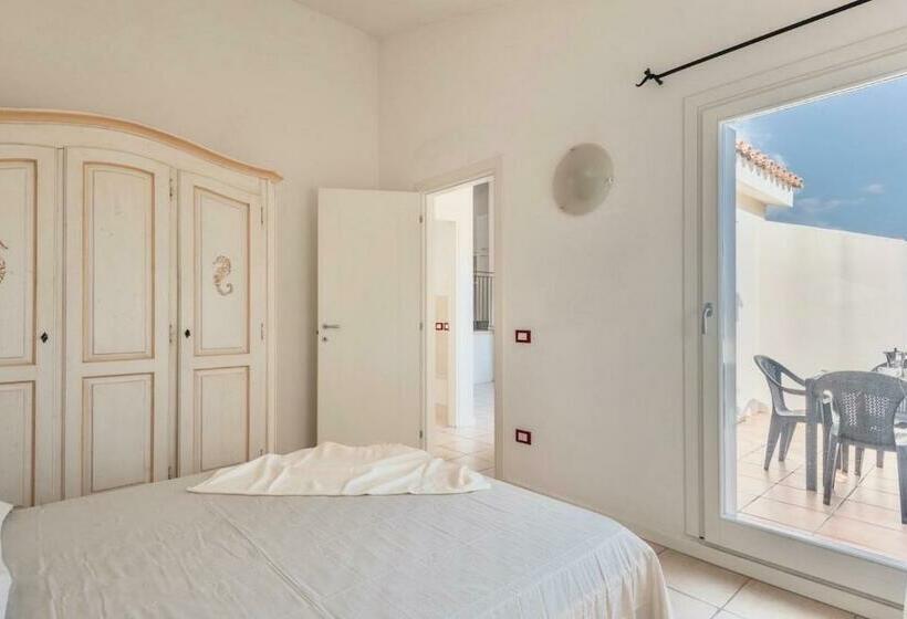 Апартаменты 2 Спальни, Residence Con Piscina A 4 Km Da Baja Sardinia