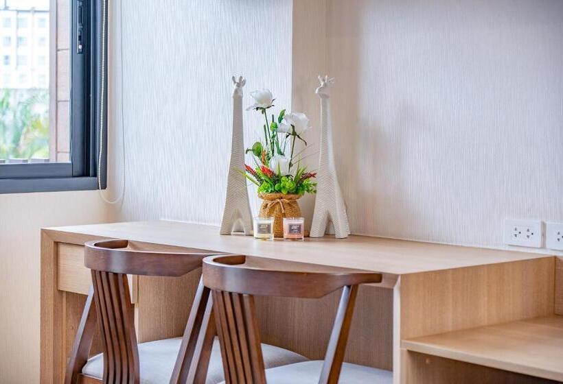 آپارتمان 1 خوابه, Rain Tree Condominium