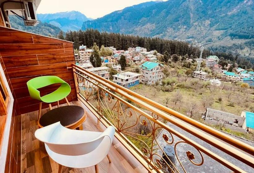 스탠다드 룸 킹사이즈 침대, Smuggler Resort Near Khatusham & Hadimba Temple With Parking & Swimming Pool