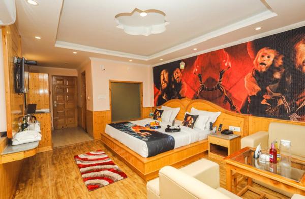 스탠다드 룸 킹사이즈 침대, Smuggler Resort Near Khatusham & Hadimba Temple With Parking & Swimming Pool