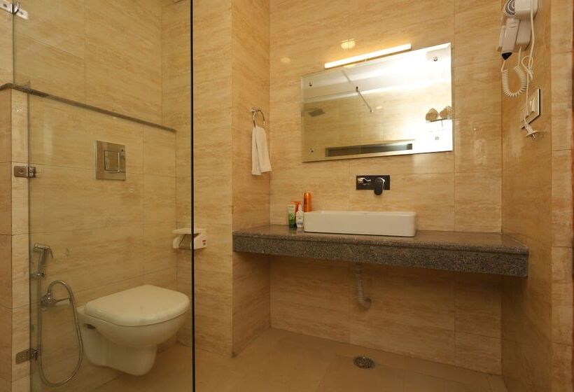 غرفة ديلوكس, Smuggler Resort Near Khatusham & Hadimba Temple With Parking & Swimming Pool