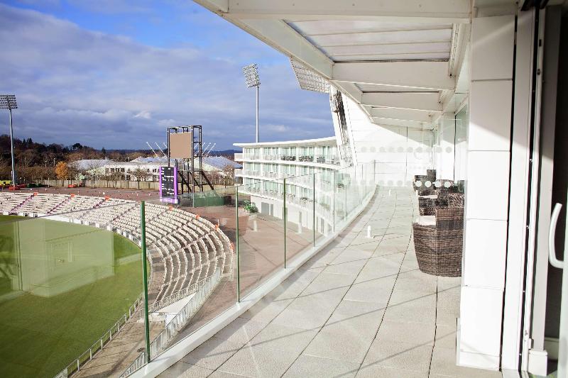 Люкс, Hilton Southampton   Utilita Bowl