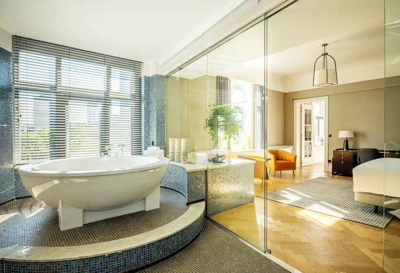 Люкс, Hilton Southampton   Utilita Bowl