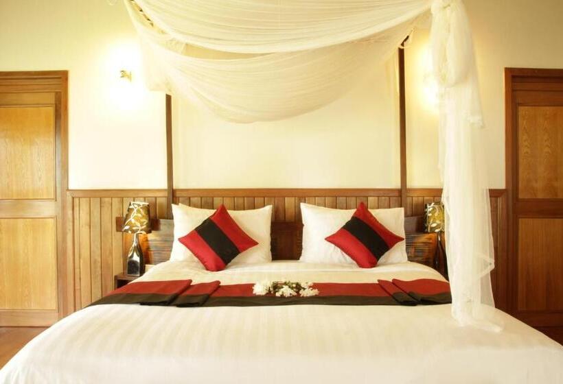 اتاق سوپریور با تخت بزرگ, Nataya Round House Coral Bay Resort