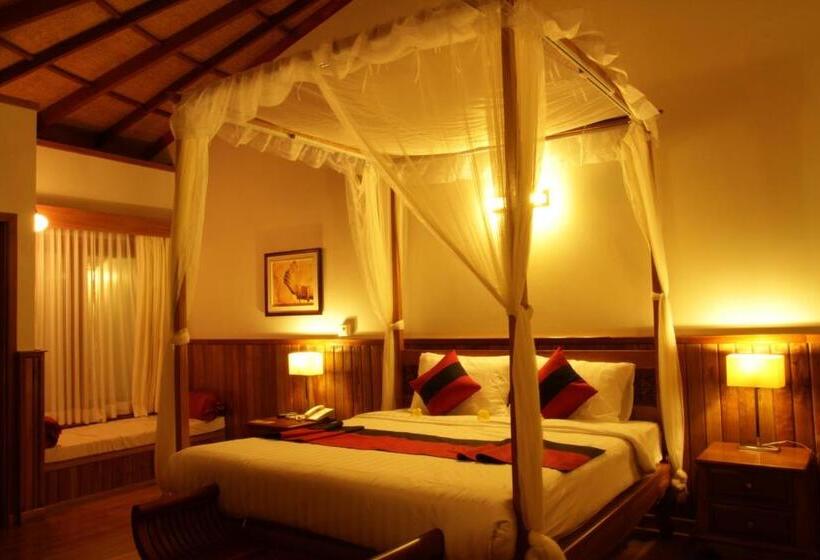 اتاق لوکس, Nataya Round House Coral Bay Resort