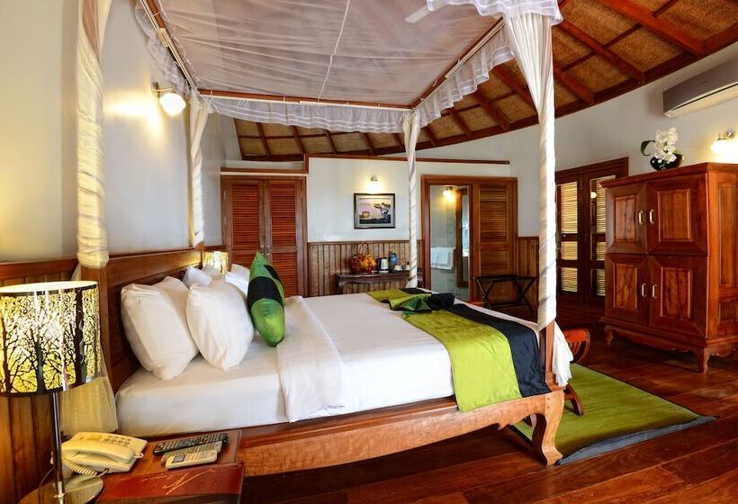اتاق لوکس با چشم‌انداز باغ, Nataya Round House Coral Bay Resort