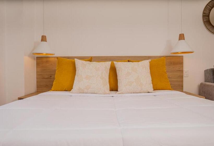 سوییت, Del Mar Guest House
