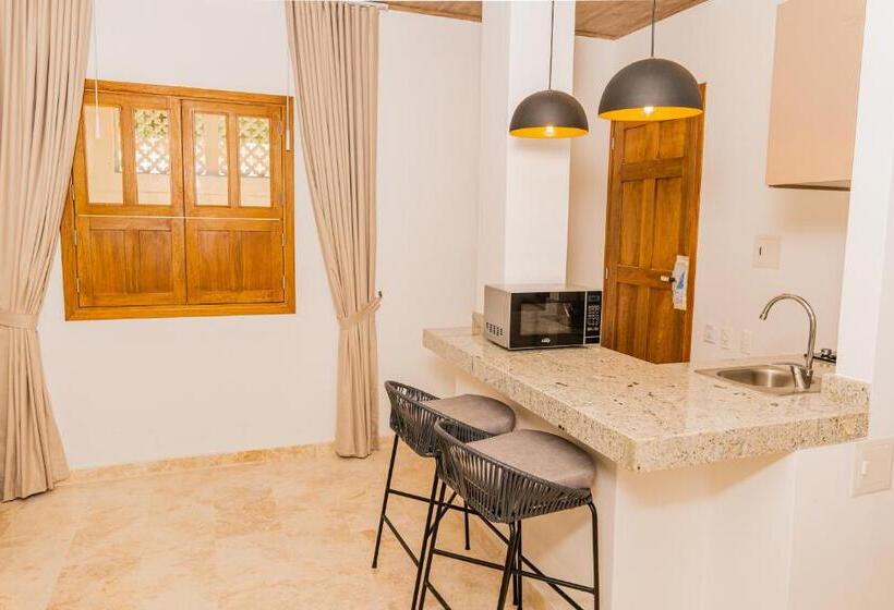 استودیو استاندارد با چشم‌انداز باغ, Del Mar Guest House