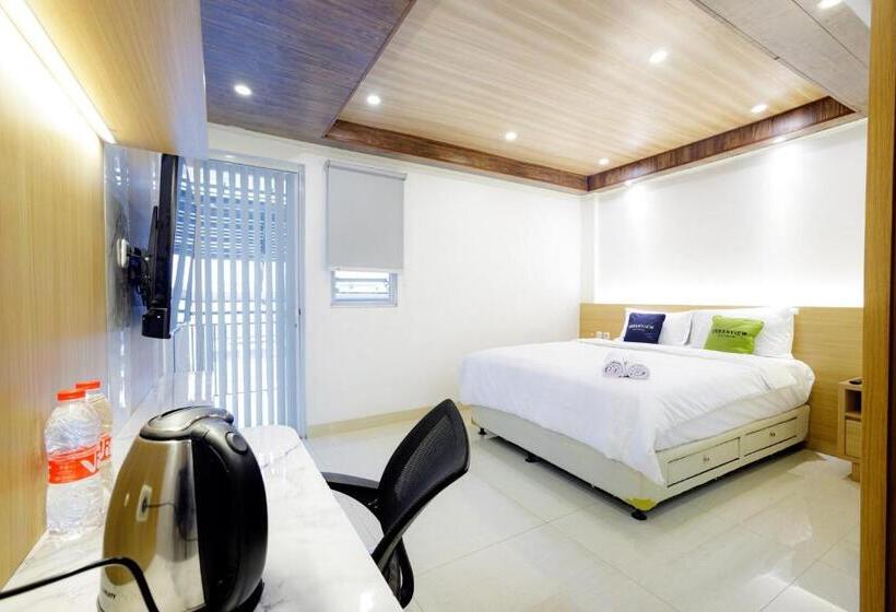 اتاق لوکس, Urbanview Hotel Kota Tua Jakarta