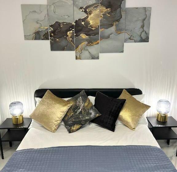 سوییت, Fellini Suites Lungomare Near The Sea