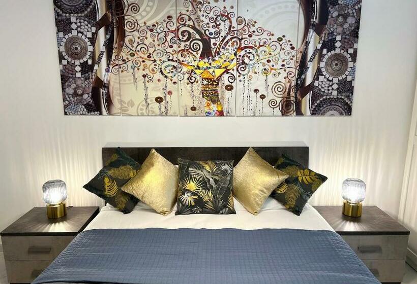 سوییت لوکس, Fellini Suites Lungomare Near The Sea