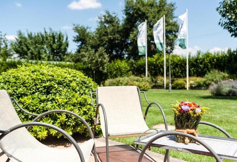 سوییت جونیور, Alla Corte Delle Terme Resort