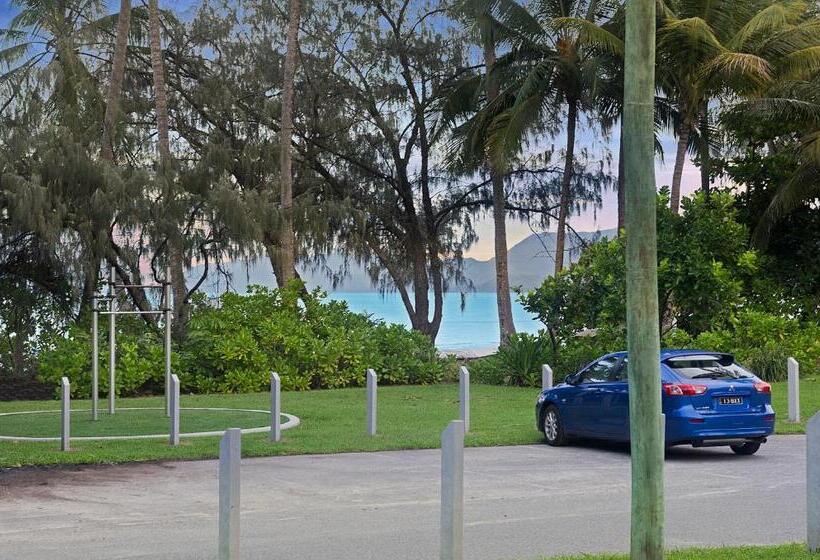 Вилла 3 Спальни, By The Sea Port Douglas