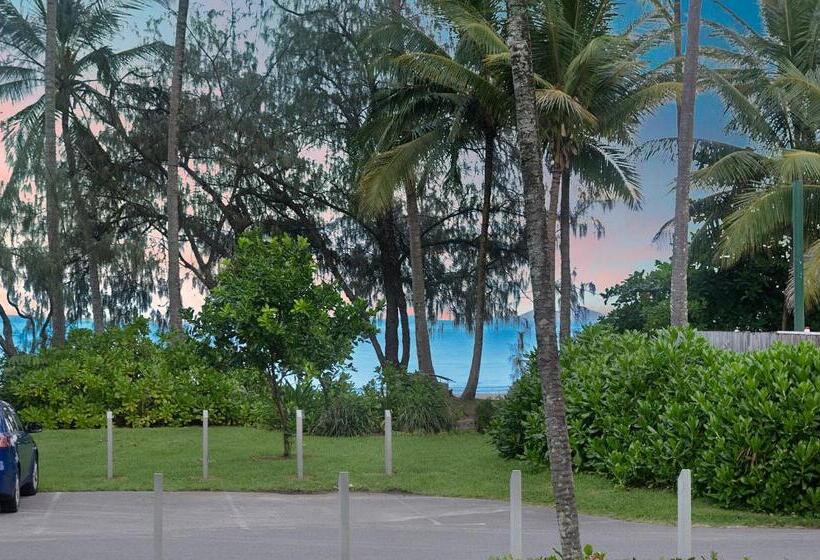 Вилла 2 Спальни Вид на Море, By The Sea Port Douglas