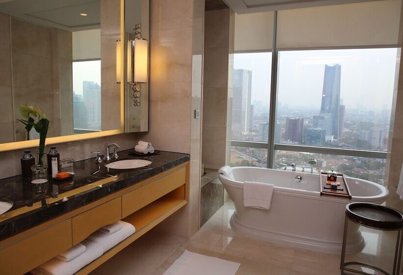 Люкс Вид на Сад, Raffles Jakarta