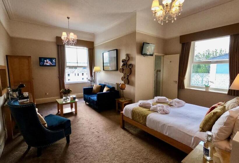 Номер Deluxe Вид на Бассейн, Riviera Lodge