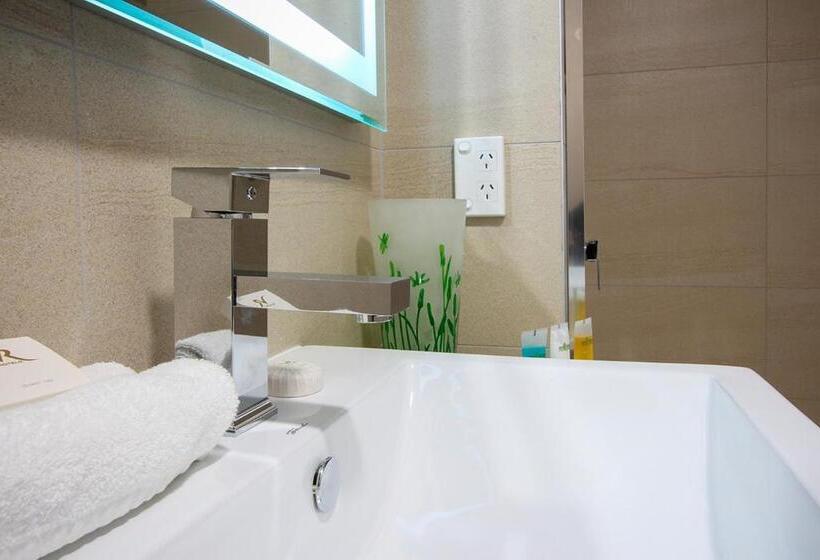 스위트, Vr Queen Street Hotel & Suites