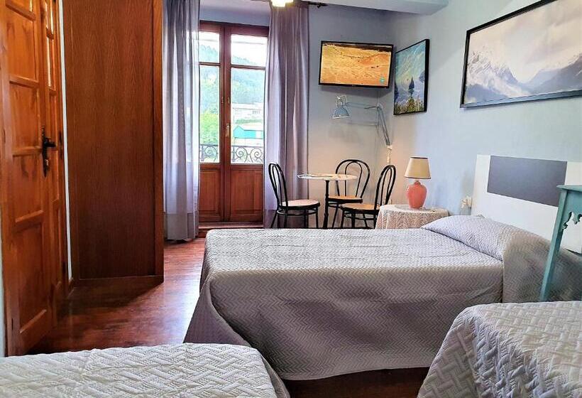 패밀리 룸 공용 욕실, Casa Bracamonte