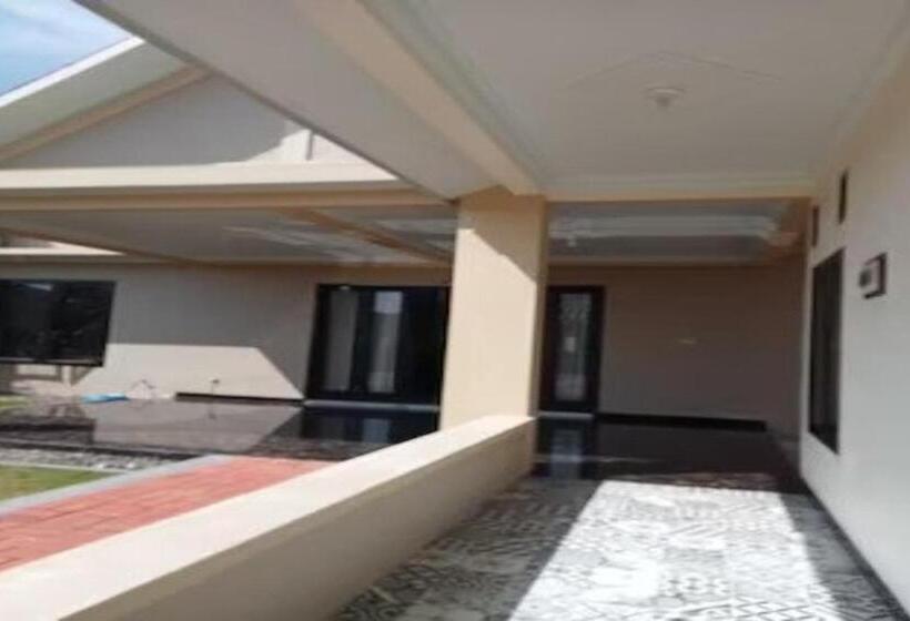 اتاق لوکس, Express O 91708 Rumah Sriwijaya 12a Syariah