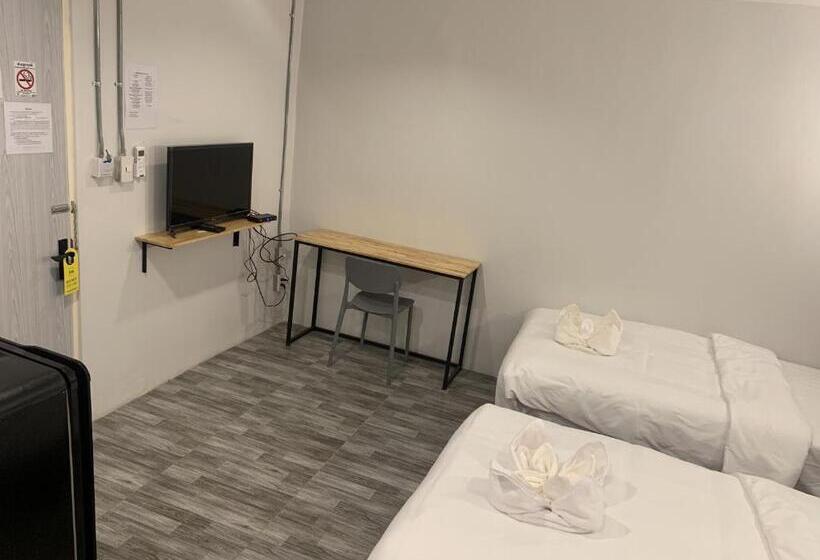 Трехместный Номер Deluxe, Life Hotel Rong Khun