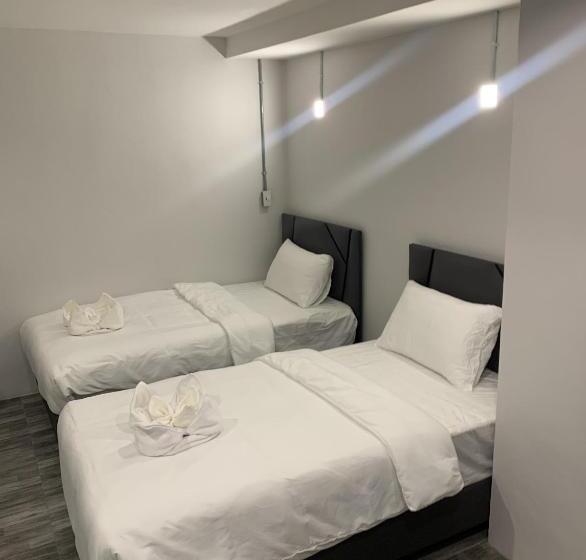 Трехместный Номер Deluxe, Life Hotel Rong Khun