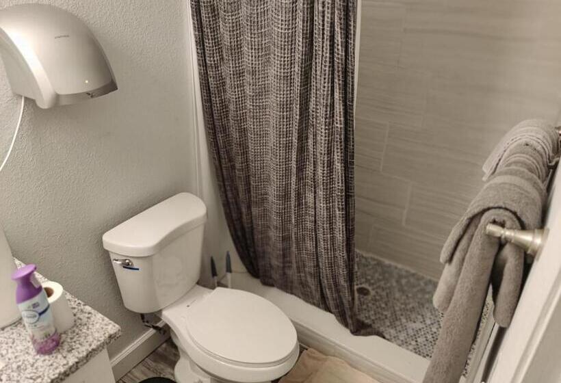 Standard room with outdoor bath, Roosevelt Inn