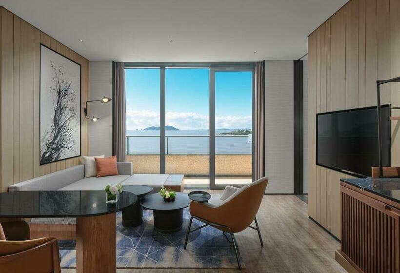 Люкс Deluxe Кровать Кинг, Sheraton Ningbo Xiangshan Resort
