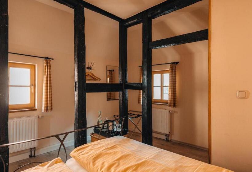 غرفة قياسية, Watzdorfer Geleitschenke Und Herberge