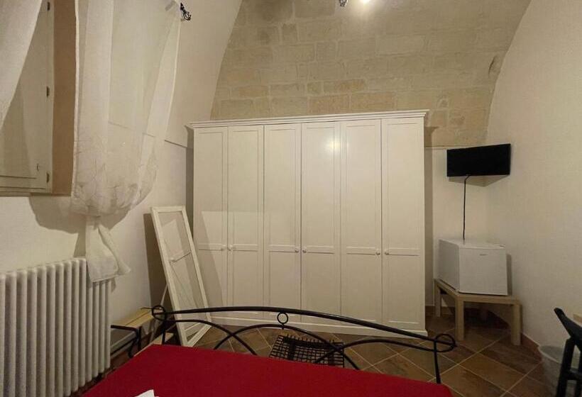 آپارتمان 1 خوابه با تراس, B&b Le Volte 27