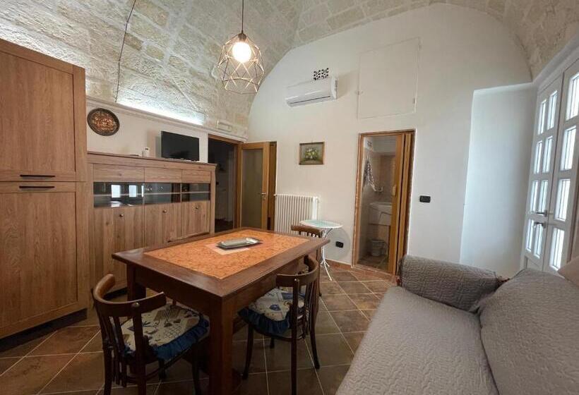 آپارتمان 1 خوابه با تراس, B&b Le Volte 27
