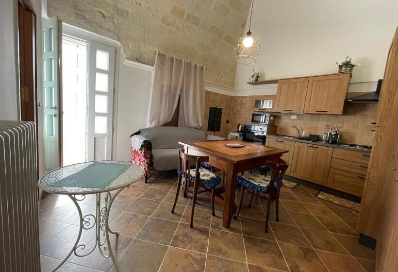 آپارتمان 1 خوابه با تراس, B&b Le Volte 27