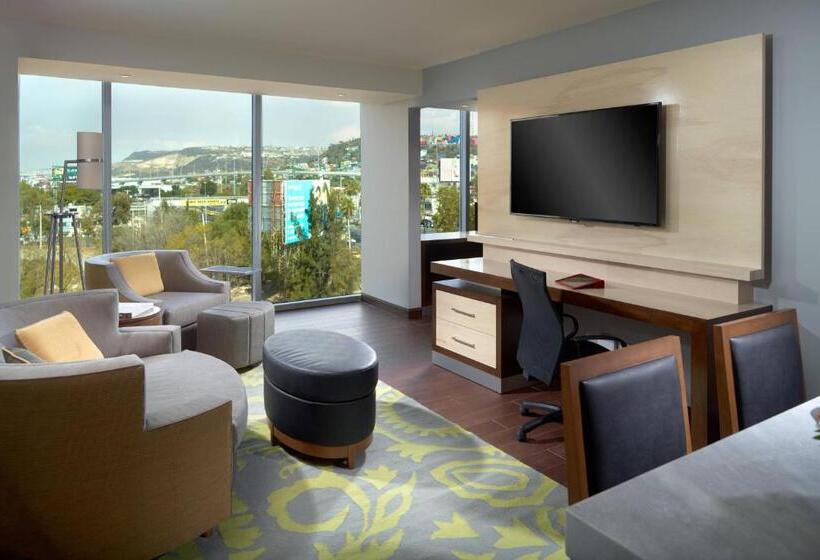 Suíte Júnior Vista Cidade, Courtyard By Marriott Queretaro