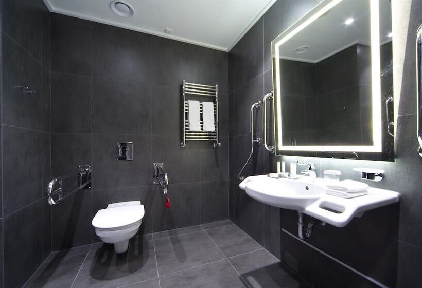 Номер Стандарт Двуспальная Кровать, Doubletree By Hilton Hotel Minsk