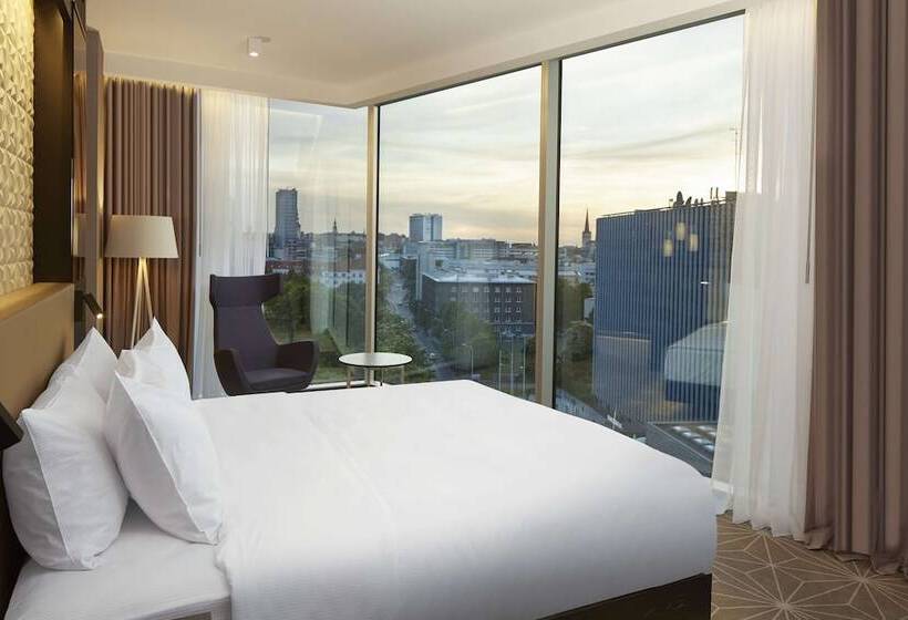 Deluxe Suite King Bed, Hilton Tallinn Park