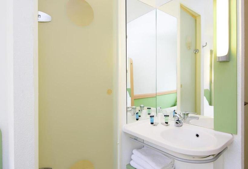 Номер Стандарт Трехместный, Ibis Budget Lyon Gerland