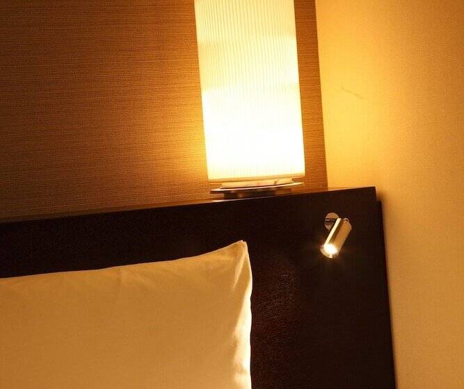 Номер Стандарт, Jr East Hotel Mets Yokohama Tsurumi