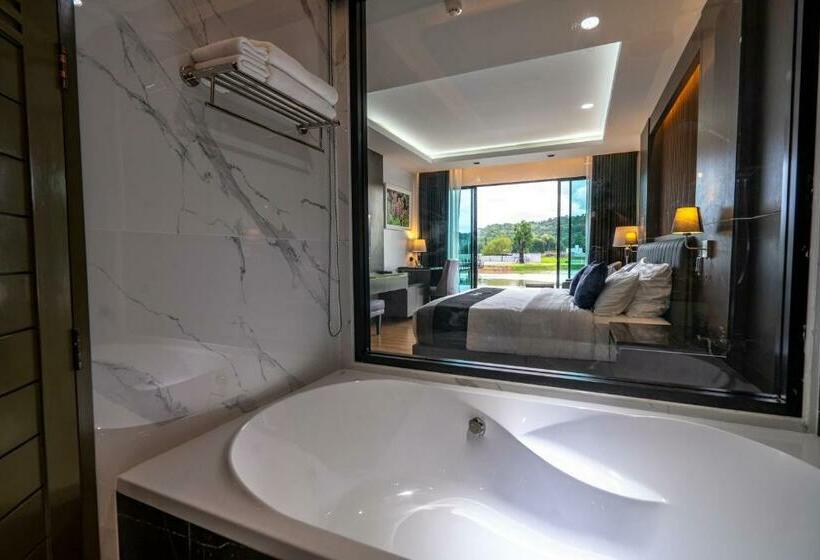 带大床的标准间, Pim Pool Villa Nan