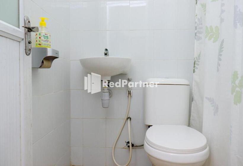 스탠다드 룸, Sahabat Pantai Guest House Mitra Reddoorz