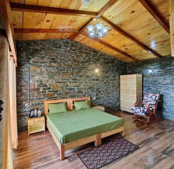 스탠다드 룸 산 전망, The Roots Hotel & Resort Jalna Almora