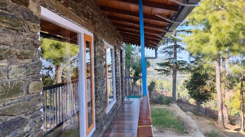 스탠다드 룸 산 전망, The Roots Hotel & Resort Jalna Almora