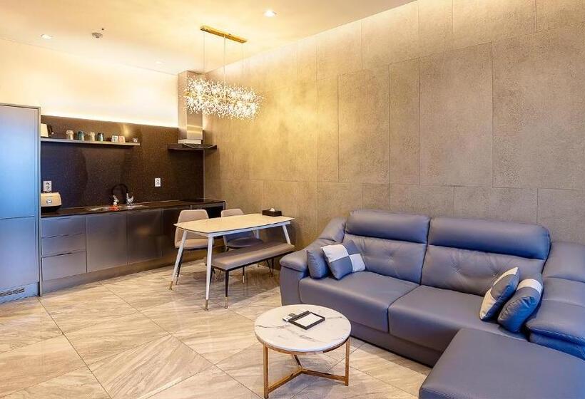 سوییت با چشم‌انداز باغ, Ganghwa Elijah Resort